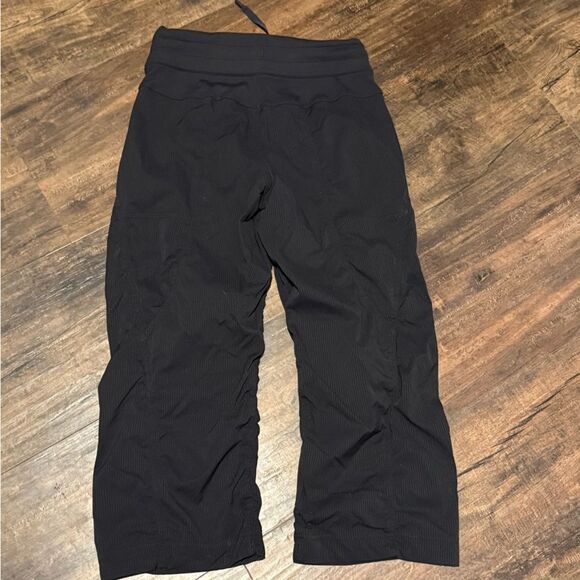 lululemon athletica Black Cropped Pants - Picture 3 of 5